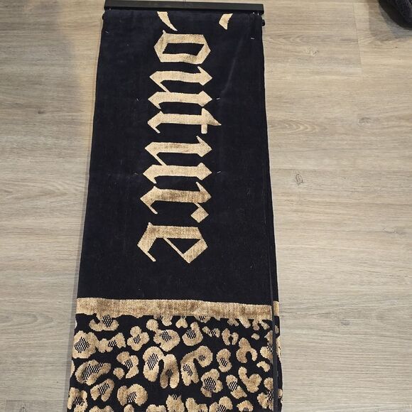 Juicy Couture Home Leopord Print Logo Jacquard Beach Towel - Picture 6 of 6